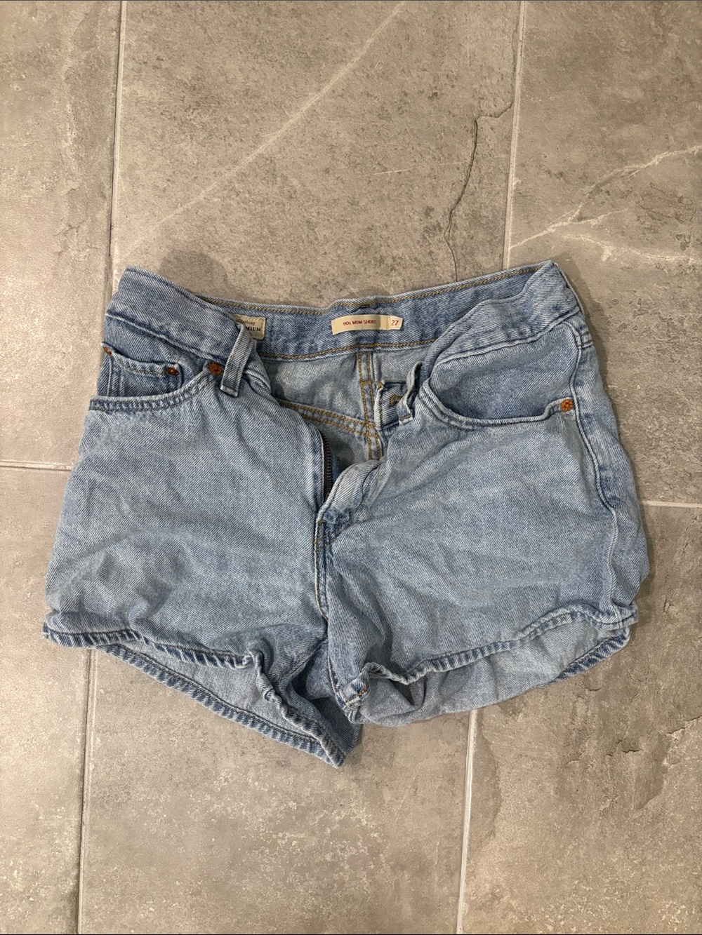 Levi's 80s Mom Light Wash Women's Denim Cutoff Shorts
